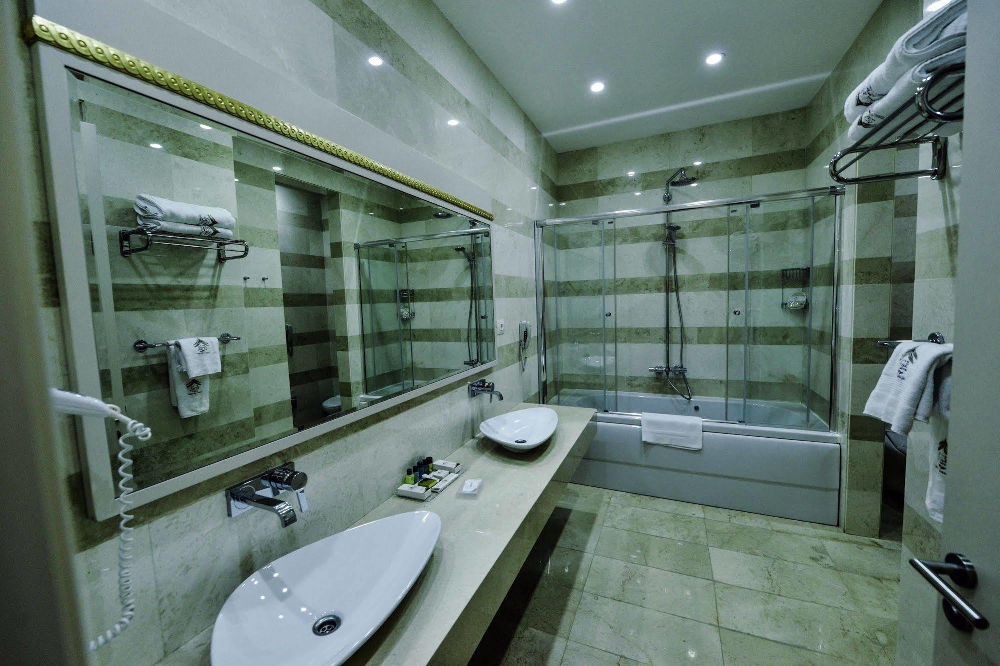 Gabala Garden Hotel Экстерьер фото